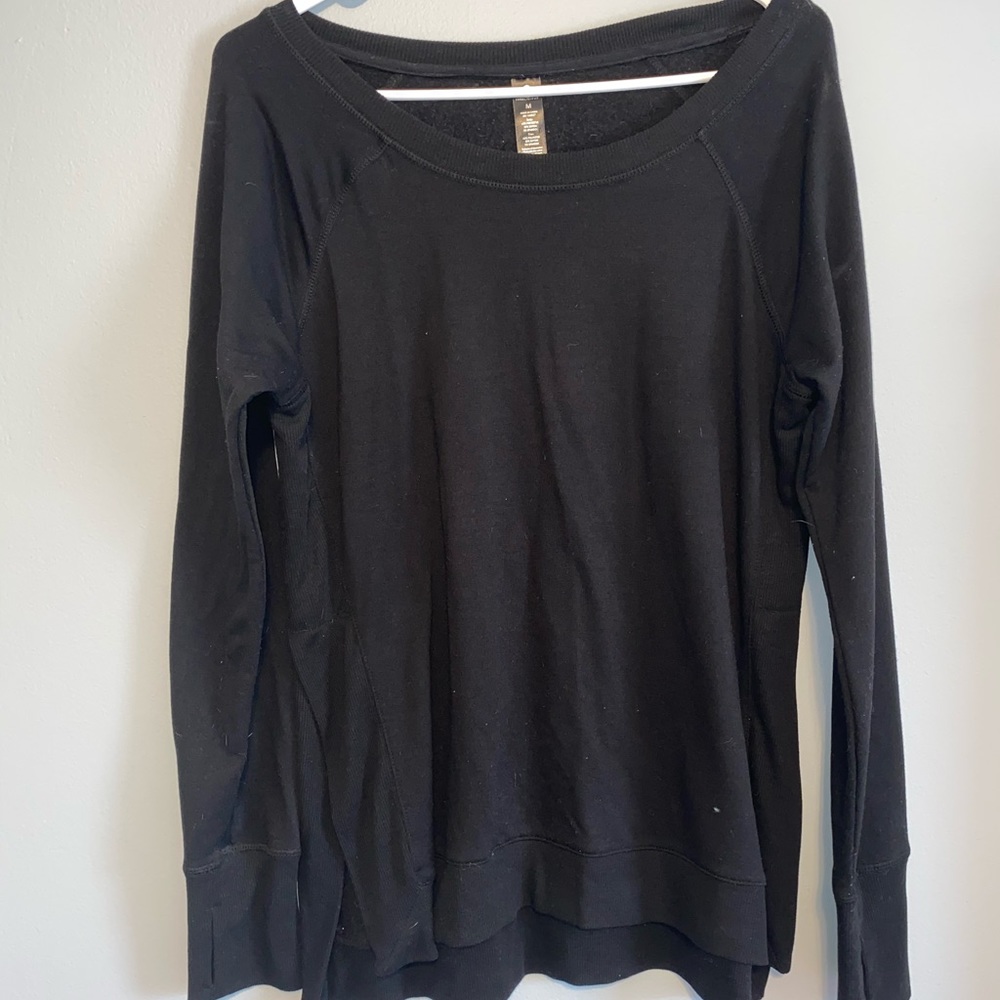 Black pullover